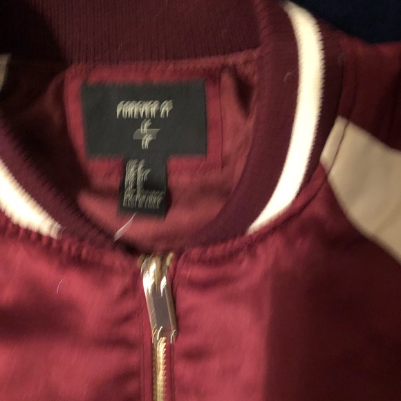 Maroon bomber jacket. - Picture 4 of 7